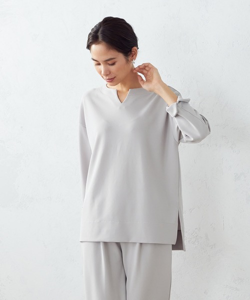 COMME CA ISM(コムサイズム)の「【セットアップ対応】 キーネックカットソー(Tシャツ/カットソー・レディース・ライトグレー/ブラック/ネイビー・MEDIUM/LARGE)」の17枚目の写真