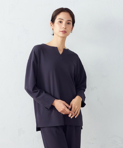 COMME CA ISM(コムサイズム)の「【セットアップ対応】 キーネックカットソー(Tシャツ/カットソー・レディース・ライトグレー/ブラック/ネイビー・MEDIUM/LARGE)」の20枚目の写真