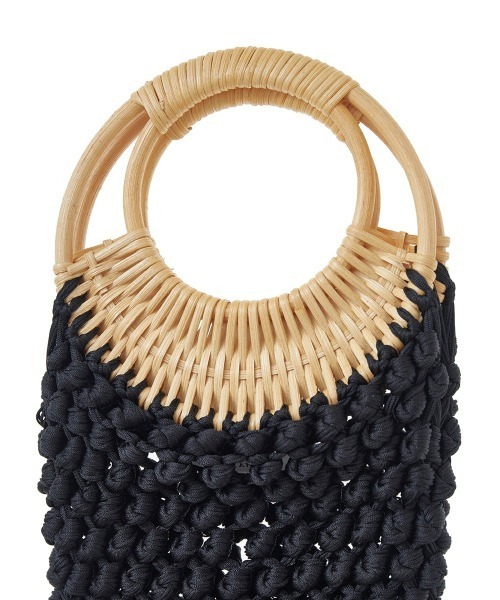 CLANE(クラネ)の「FRINGE BRAID BAMBOO BAG(かごバッグ・レディース・グレー/キャメル・FREE)」の12枚目の写真