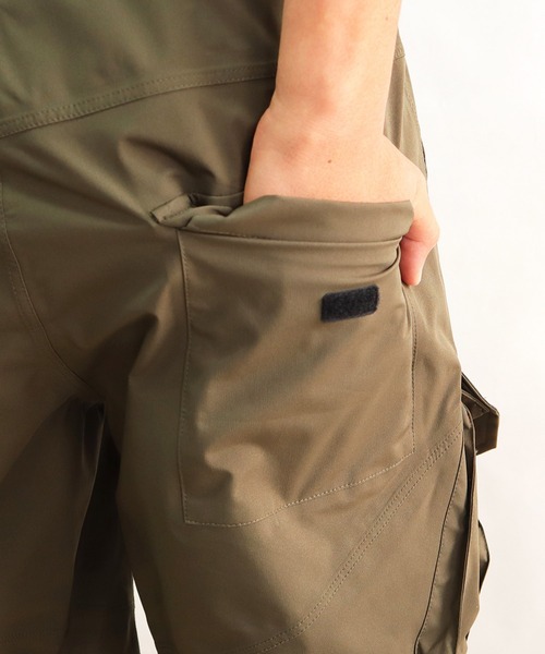 KiU(キウ)の「ウォーターリペレント カーゴショーツ(カーゴパンツ・メンズ・ブラック/ベージュ/カーキ・LARGE/X-LARGE)」の8枚目の写真