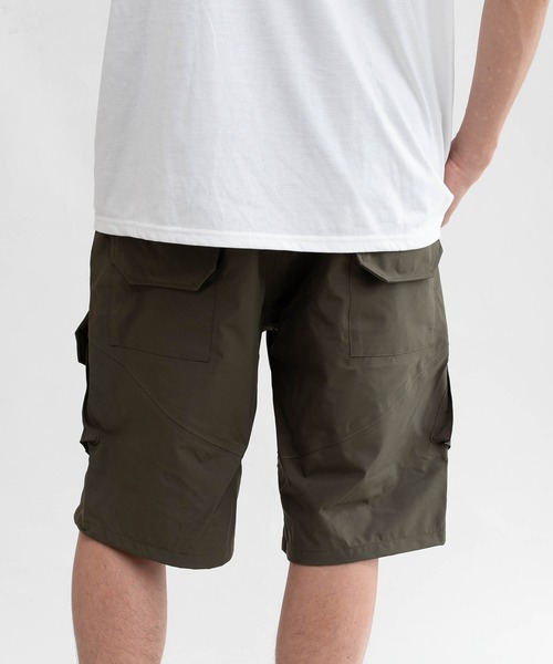 KiU(キウ)の「ウォーターリペレント カーゴショーツ(カーゴパンツ・メンズ・ブラック/ベージュ/カーキ・LARGE/X-LARGE)」の14枚目の写真
