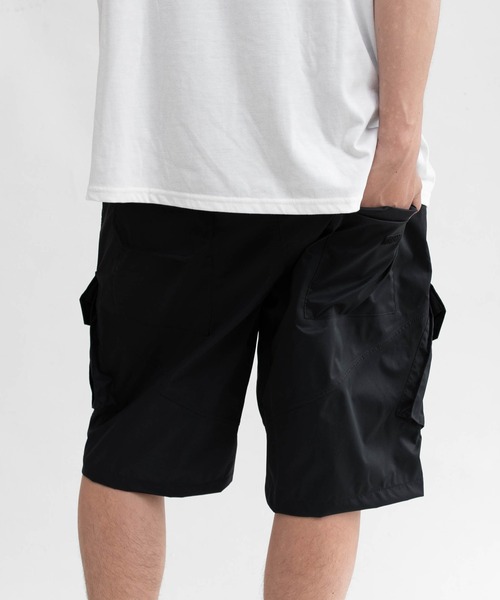 KiU(キウ)の「ウォーターリペレント カーゴショーツ(カーゴパンツ・メンズ・ブラック/ベージュ/カーキ・LARGE/X-LARGE)」の10枚目の写真