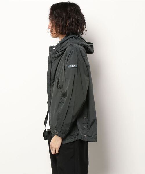 TATRAS（タトラス）の「【 TATRAS / タトラス 】CEO / セオ（マウンテンパーカー・メンズ・チャコールグレー・2/3）」の6枚目の写真