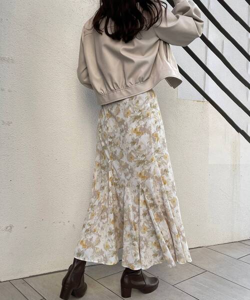 MAJESTIC LEGON(マジェスティックレゴン)の「アンニュイフラワーマーメイドスカート(スカート・レディース・ベージュ系その他2/イエロー系その他・MEDIUM)」の10枚目の写真