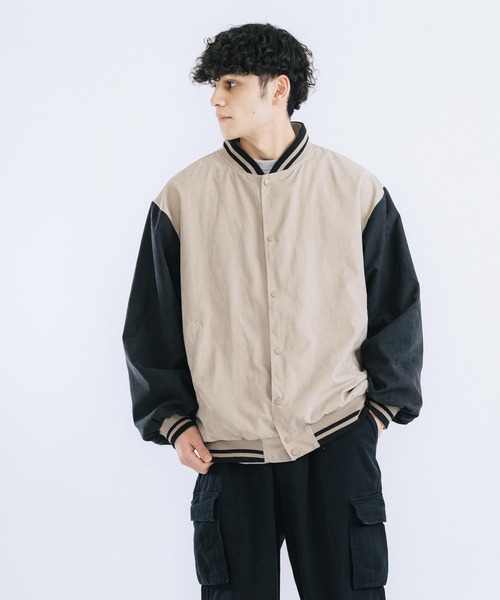 Ressaca（レサーカ）の「オーバーサイズ ピーチスキン スタジャン バーシティジャケット（スタジャン・メンズ・ブラック/ベージュ/ブルー/グリーン・M/L）」の9枚目の写真