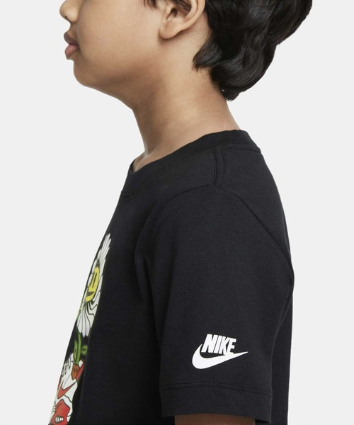 NIKE(ナイキ)の「ナイキ スポーツウェア ジュニア Tシャツ / Nike Sportswear Big Kids' T-Shirt(Tシャツ/カットソー・キッズ・ホワイト/ブラック・S/M/L/XL)」の8枚目の写真
