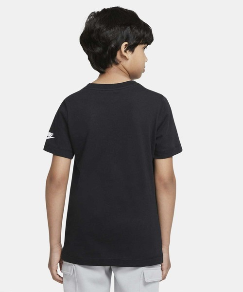 NIKE(ナイキ)の「ナイキ スポーツウェア ジュニア Tシャツ / Nike Sportswear Big Kids' T-Shirt(Tシャツ/カットソー・キッズ・ホワイト/ブラック・S/M/L/XL)」の6枚目の写真