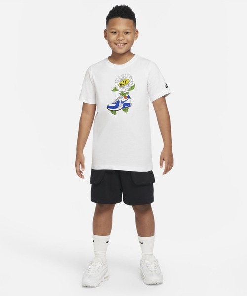 NIKE(ナイキ)の「ナイキ スポーツウェア ジュニア Tシャツ / Nike Sportswear Big Kids' T-Shirt(Tシャツ/カットソー・キッズ・ホワイト/ブラック・S/M/L/XL)」の12枚目の写真