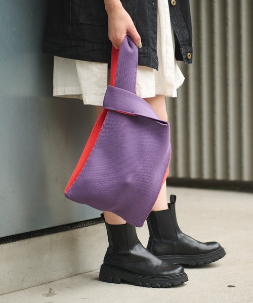 Actually（アクチュアリー）の「KNIT MARKET BAG ニット マーケットバッグ（ハンドバッグ・レディース・ブラック/レッド/ブルー/グリーン/パープル/ネイビー・フリー）」の5枚目の写真
