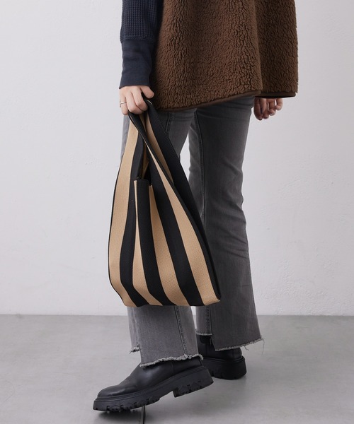 Actually（アクチュアリー）の「KNIT MARKET BAG ニット マーケットバッグ（ハンドバッグ・レディース・ブラック/レッド/ブルー/グリーン/パープル/ネイビー・フリー）」の11枚目の写真