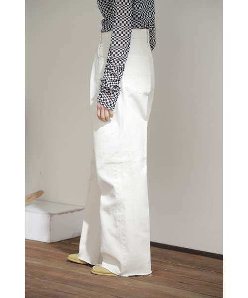 CIMARRON(シマロン)の「(CIMARRON)ワイドデニムパンツ(デニムパンツ・レディース・ホワイト/ブルー・25/26)」の9枚目の写真