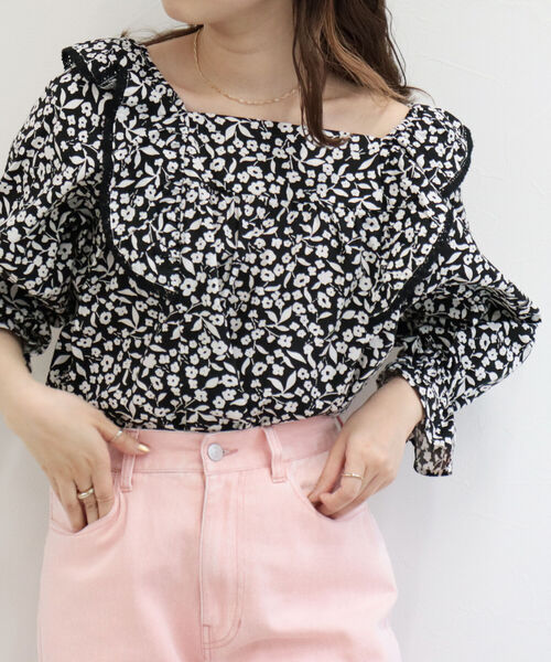 fredy emue（フレディエミュ）の「スクエアフリル花柄ブラウス（シャツ/ブラウス・レディース・ホワイト系その他4/ブラック系その他3/グリーン系その他3/ブルー系その他3・38）」の11枚目の写真