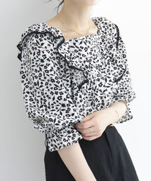 スクエアフリル花柄ブラウス