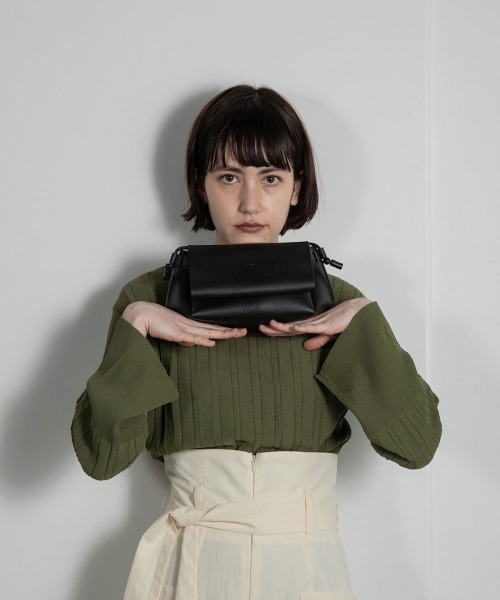lawgy(ラウジー)の「long cuffs pleats knit(ニット/セーター・レディース・クリーム/ブラウン/グリーン・FREE)」の14枚目の写真