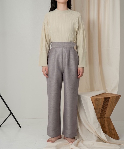 lawgy(ラウジー)の「long cuffs pleats knit(ニット/セーター・レディース・クリーム/ブラウン/グリーン・FREE)」の10枚目の写真