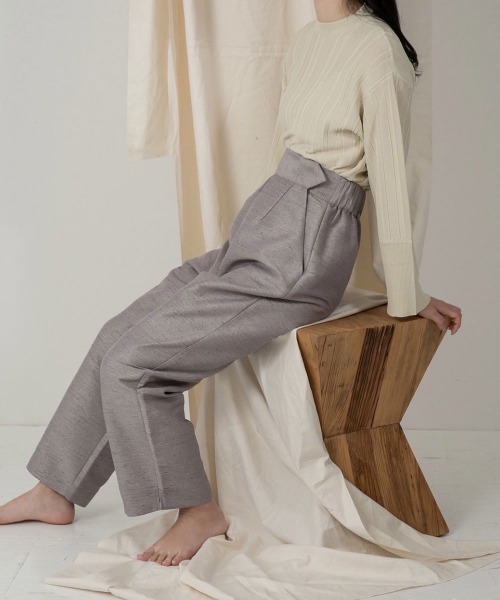 lawgy(ラウジー)の「long cuffs pleats knit(ニット/セーター・レディース・クリーム/ブラウン/グリーン・FREE)」の4枚目の写真