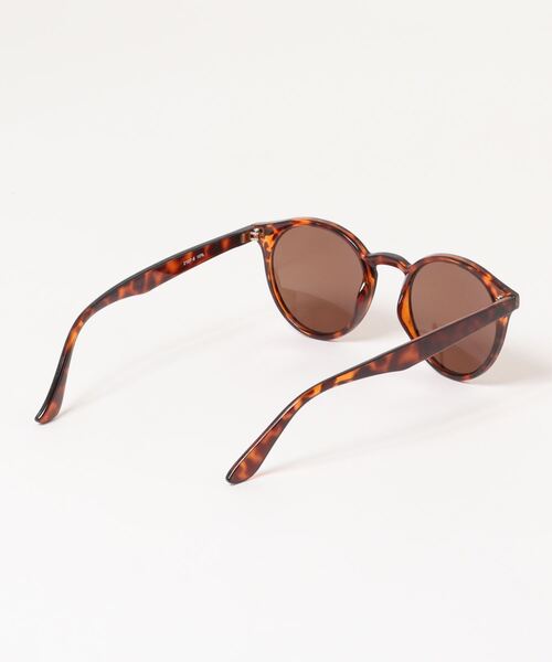 Me%（ミィパーセント）の「ポイントボストンサングラス（サングラス・レディース・ダークブラウン/ブラック系その他・FREE）」の3枚目の写真