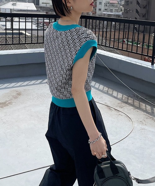 PAGEBOY（ページボーイ）の「モードキカミニベスト（ベスト・レディース・チャコールグレー/ブラック/グリーン系その他・FREE）」の4枚目の写真