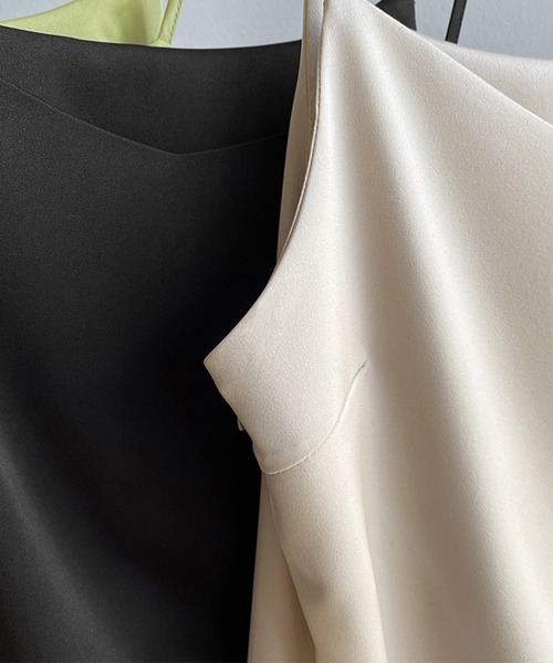 aimoha（アイモハ）の「デザインサテンキャミソールワンピース (SS)（ワンピース・レディース・ブラック/シャンパン/グリーン・LARGE/MEDIUM）」の8枚目の写真