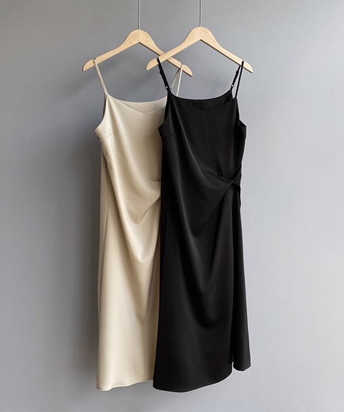 aimoha（アイモハ）の「デザインサテンキャミソールワンピース (SS)（ワンピース・レディース・ブラック/シャンパン/グリーン・LARGE/MEDIUM）」の16枚目の写真