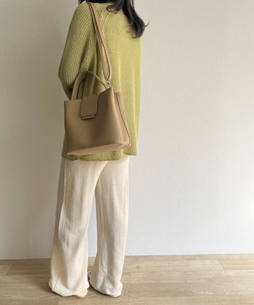 ISOOK(アイスー)の「【ZOZOTOWN限定】2way flap leather bag / 2wayフラップレザーバッグ(ハンドバッグ・レディース・ベージュ/ブラック/カーキ・FREE)」の19枚目の写真