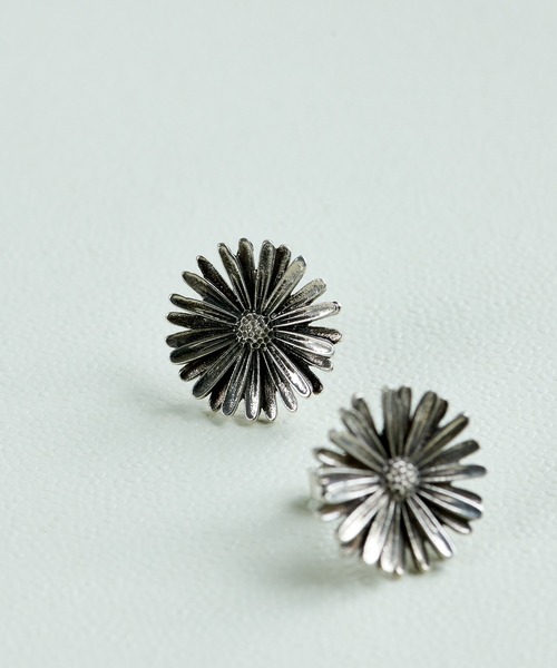 PHILIPPE AUDIBERT(フィリップ オーディベール)の「<ZOZO限定>【PHILIPPE AUDIBERT】DAISY ピアス(ピアス(両耳用))」|シルバー