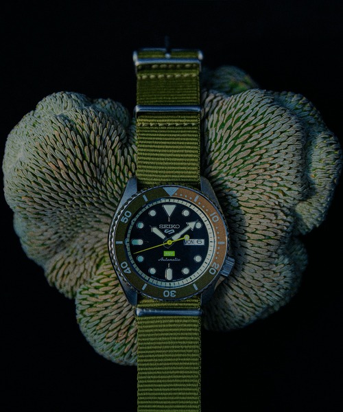 HUF(ハフ)の「SEIKO 5 SPORTS HUF LIMITED EDITION OLIVE / HUF 腕時計 オリーブ(アナログ腕時計・メンズ・オリーブ・O/S)」の7枚目の写真