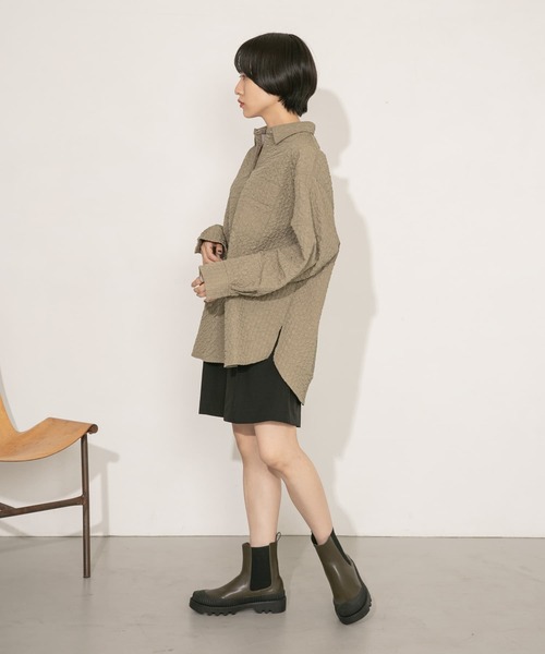 KBF(ケイビーエフ)の「フクレジャガードシャツ(シャツ/ブラウス・レディース・ブラック/カーキ/アイボリー・ONE)」の15枚目の写真