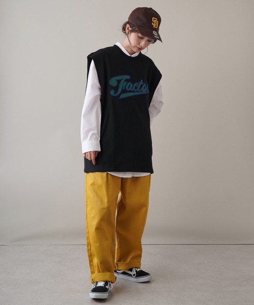 SPINNS（スピンズ）の「FACTORフロントロゴデザイン 裏毛スウェットベスト（スウェット・レディース・ブラック/ネイビー/マスタード/オートミール/杢グレー・ONESIZE）」の11枚目の写真