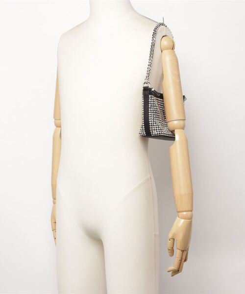 Guess（ゲス）の「VIRTUAL Mini Top Zip Bucket（ショルダーバッグ・レディース・ブラック系その他・ONE SIZE）」の13枚目の写真