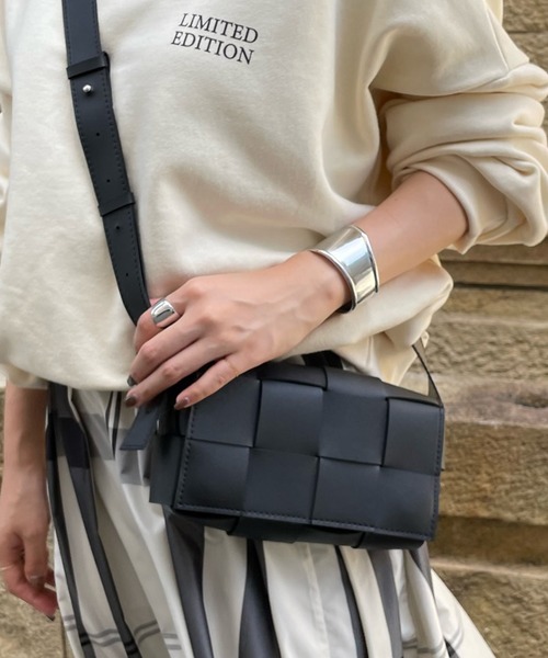 DouDou(ドゥドゥ)の「メッシュミニバッグ(ショルダーバッグ・レディース・ブラック/オフホワイト・FREE)」の2枚目の写真