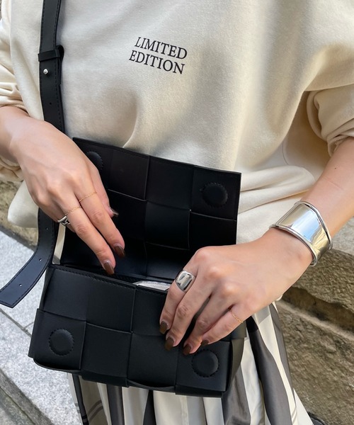 DouDou(ドゥドゥ)の「メッシュミニバッグ(ショルダーバッグ・レディース・ブラック/オフホワイト・FREE)」の10枚目の写真