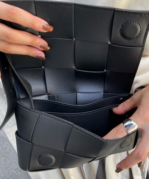 DouDou(ドゥドゥ)の「メッシュミニバッグ(ショルダーバッグ・レディース・ブラック/オフホワイト・FREE)」の6枚目の写真