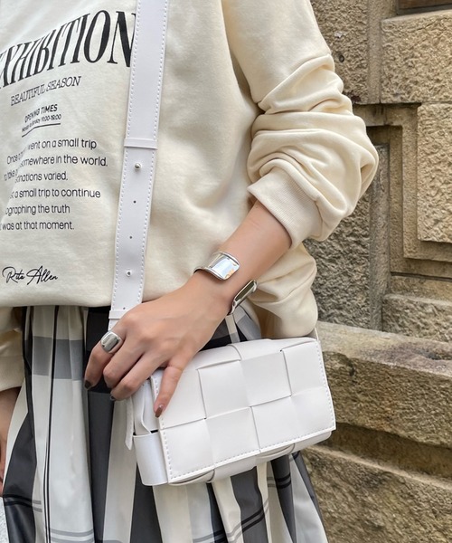 DouDou(ドゥドゥ)の「メッシュミニバッグ(ショルダーバッグ・レディース・ブラック/オフホワイト・FREE)」の5枚目の写真