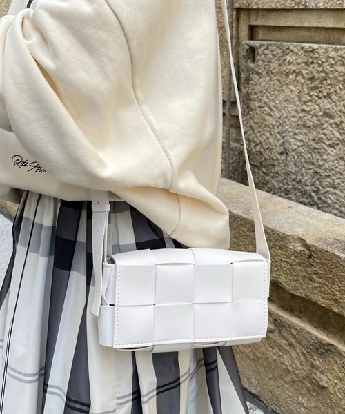 DouDou(ドゥドゥ)の「メッシュミニバッグ(ショルダーバッグ・レディース・ブラック/オフホワイト・FREE)」の9枚目の写真