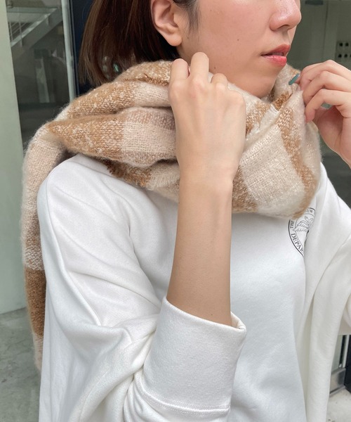 CAPRICIEUX LE'MAGE（カプリシューレマージュ）の「リサイクルストール（ストール/ショール・レディース・ベージュ/グレー・FREE）」の7枚目の写真