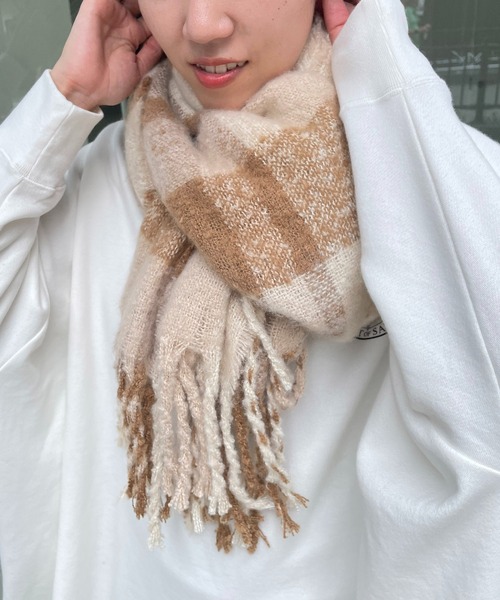 CAPRICIEUX LE'MAGE（カプリシューレマージュ）の「リサイクルストール（ストール/ショール・レディース・ベージュ/グレー・FREE）」の5枚目の写真