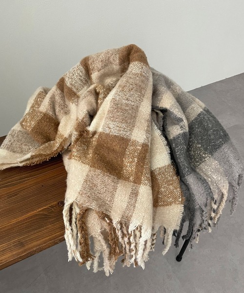 CAPRICIEUX LE'MAGE（カプリシューレマージュ）の「リサイクルストール（ストール/ショール・レディース・ベージュ/グレー・FREE）」の13枚目の写真