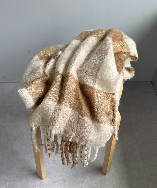 CAPRICIEUX LE'MAGE（カプリシューレマージュ）の「リサイクルストール（ストール/ショール・レディース・ベージュ/グレー・FREE）」の14枚目の写真