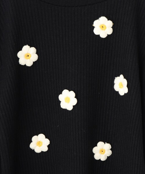 THE SHOP TK （ザ ショップ ティーケー ）の「【110-140】フリルリブハイネックニット（ニット/セーター・キッズ・ライトブルー/ブラック/イエロー・13/14/12/11）」の19枚目の写真