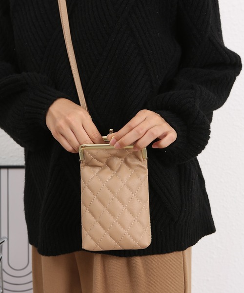 TABI PAL(タビパル)の「キルティング がま口型 ミニお財布ショルダー スマホ入れ(ショルダーバッグ・レディース・グリーン/ブラウン/ブラック/ピンク/ベージュ/ブルー・FREE)」の3枚目の写真