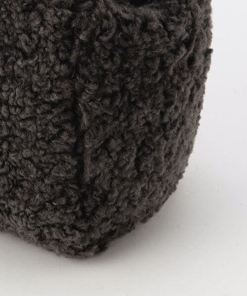 fredy emue（フレディエミュ）の「ファーボックストートバッグ（トートバッグ・レディース・チャコールグレー・FREE）」の6枚目の写真