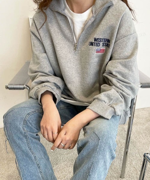 Dalfwin(ダールフィン)の「2022 AW 秋冬 韓国ファッション スウェット レディース 星条旗ハーフジップスウェット トレーナー オーバーサイズ ビッグシルエット ワンポイント刺繍(スウェット・レディース・ホワイト/ネイビー/ベージュ/グレー・FREE)」の7枚目の写真