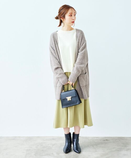 le.coeur blanc(ルクールブラン)の「マットサテンセミフレアスカート(スカート・レディース・ブルー/ライトグリーン/ダークグレー・36/38)」の6枚目の写真