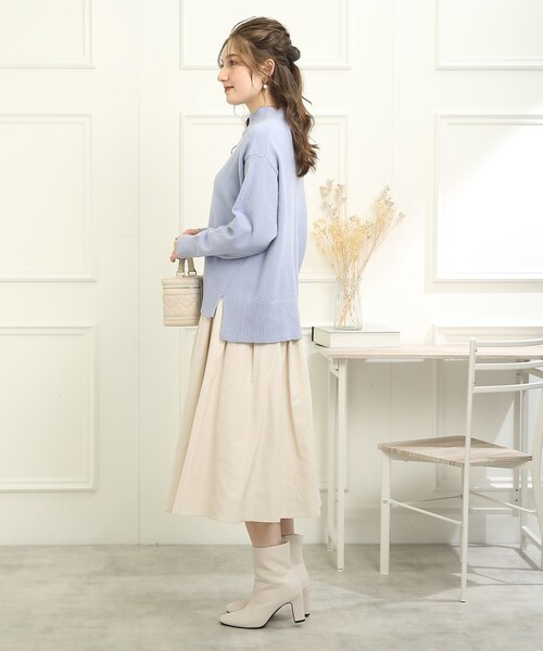 couture brooch（クチュールブローチ）の「◆【冬から春へ、シーズンレスに使える】マットタフタタックスカート（スカート・レディース・オフホワイト/ブラック/パープル系4/ダークグリーン・38/40/42）」の12枚目の写真