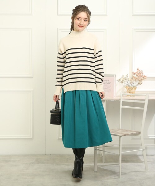 couture brooch（クチュールブローチ）の「◆【冬から春へ、シーズンレスに使える】マットタフタタックスカート（スカート・レディース・オフホワイト/ブラック/パープル系4/ダークグリーン・38/40/42）」の10枚目の写真