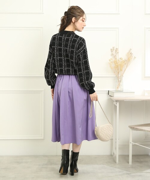 couture brooch（クチュールブローチ）の「◆【冬から春へ、シーズンレスに使える】マットタフタタックスカート（スカート・レディース・オフホワイト/ブラック/パープル系4/ダークグリーン・38/40/42）」の15枚目の写真