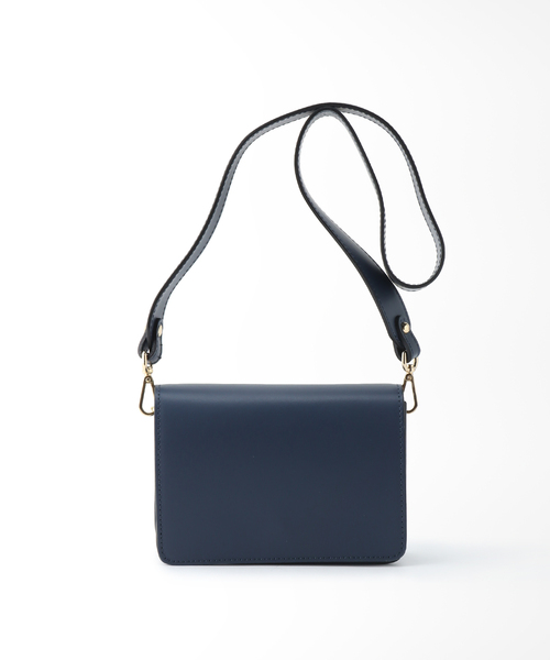 AULENTTI（オウレンティ）の「【AULENTTI/オウレンティ】レザーアコーディオンBAG：バッグ（ショルダーバッグ・レディース・ブラック/ネイビー・FREE）」の3枚目の写真