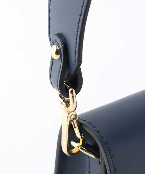 AULENTTI（オウレンティ）の「【AULENTTI/オウレンティ】レザーアコーディオンBAG：バッグ（ショルダーバッグ・レディース・ブラック/ネイビー・FREE）」の13枚目の写真