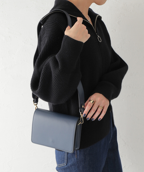 AULENTTI（オウレンティ）の「【AULENTTI/オウレンティ】レザーアコーディオンBAG：バッグ（ショルダーバッグ・レディース・ブラック/ネイビー・FREE）」の19枚目の写真